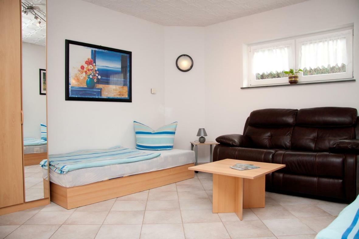 Zeise Apartment
